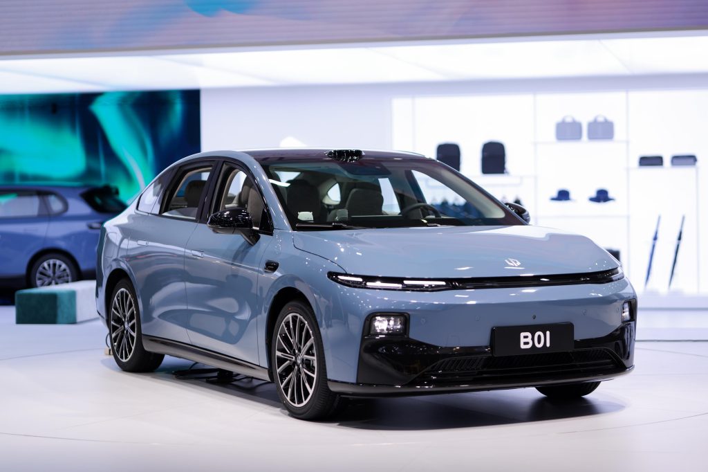 LEAPMOTOR B01 ELECTRIC SEDAN TO LAUNCH LATE JULY STARTING AT USD $14,600