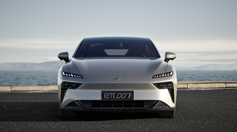 DONGFENG YIPAI UNVEILS SOLID-STATE BATTERY TECH FOR 2026, PARTNERS WITH HUAWEI ON FLAGSHIP SUV